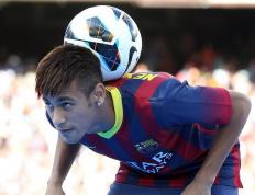 开云APP-布克末节爆发化身关键先生，老鹰展翅斩落高原掘金