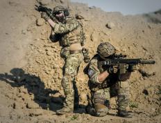 开云体育-一剑封喉，当欧文的名字在欧冠之夜被星光重新擦亮