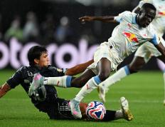 开云下载-关于焦点大战：欧洲杯上演巅峰碰撞的信息