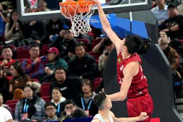 开云体育在线-鹈鹕横扫四川队，周琦关键制胜