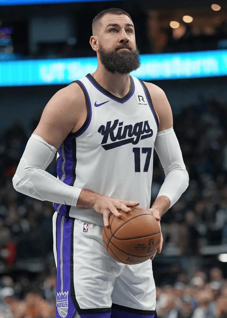 开云体育下载-包含独行侠强势篮网，萨博尼斯高光表现的词条