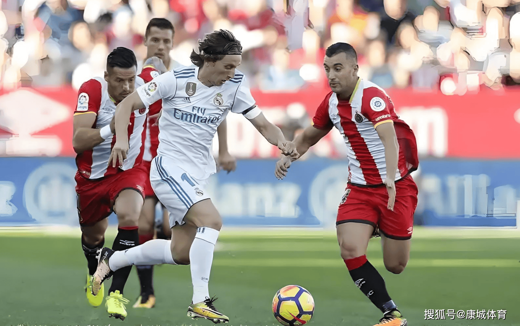 开云下载-关于焦点大战:欧洲杯上演巅峰碰撞的信息