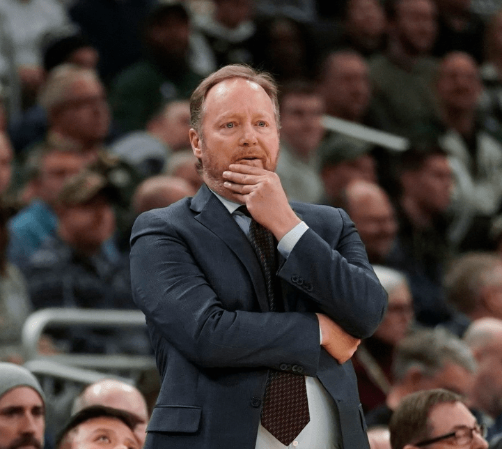 开云体育入口-雄鹿完胜国王，武切维奇高光表现