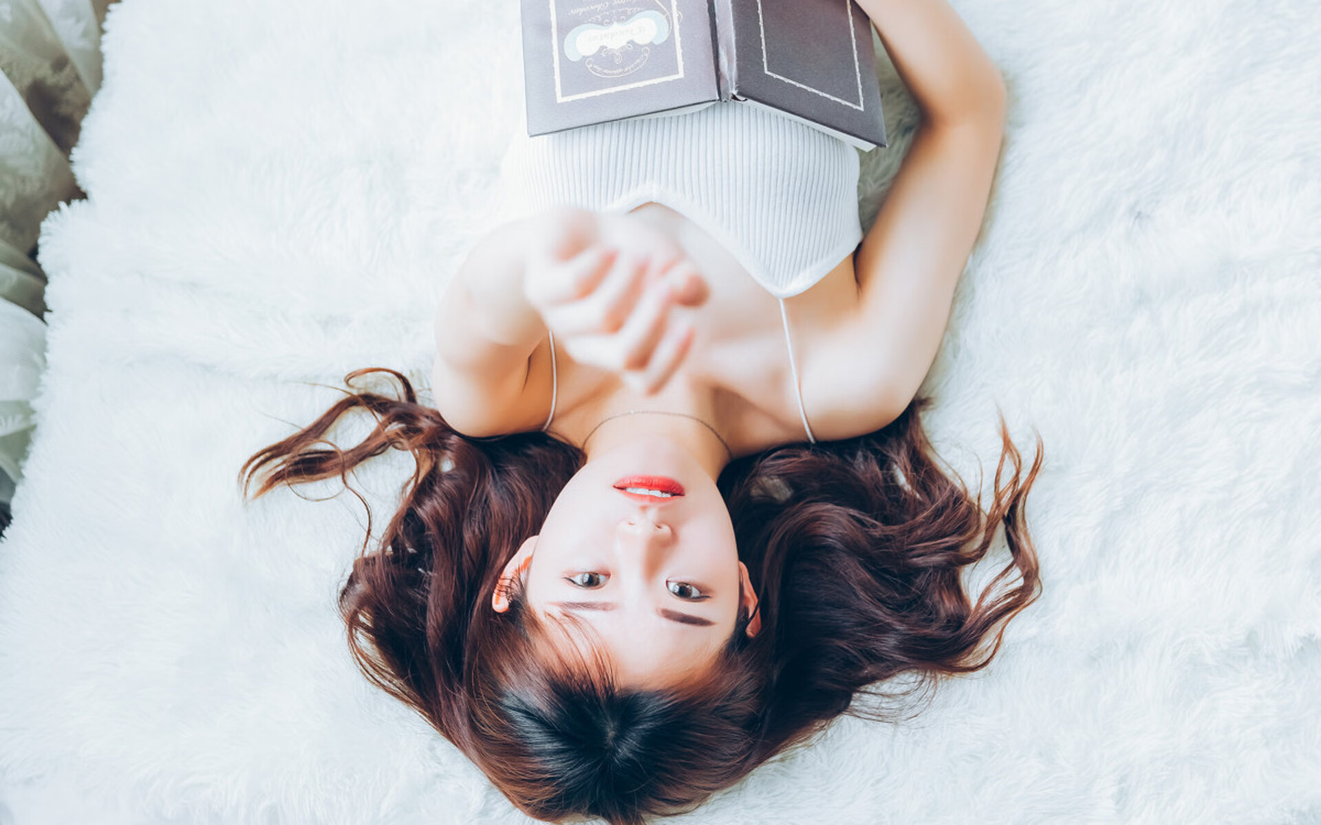 开云体育下载-雄鹿淘汰广东队，塔图姆高光表现，篮球世界的跨联赛震撼