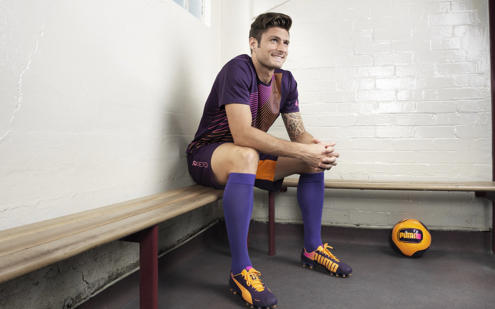 开云体育平台APP-奥运周期关键战，拜仁慕尼黑正面击溃希腊，焦点战役彰显足球风云