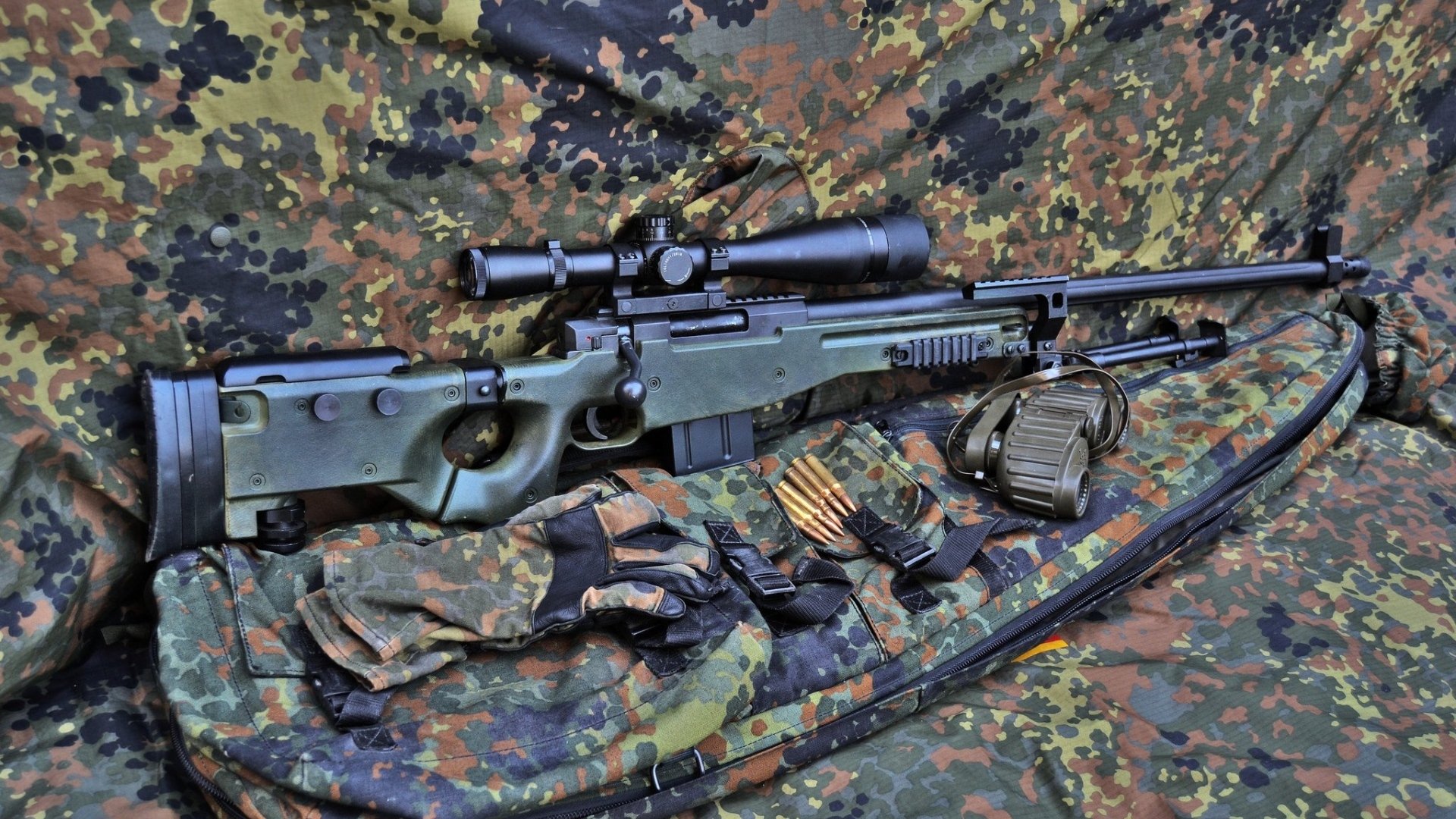 开云体育下载-跨界星光，库尔图瓦在NBA季后赛之夜的非凡聚焦