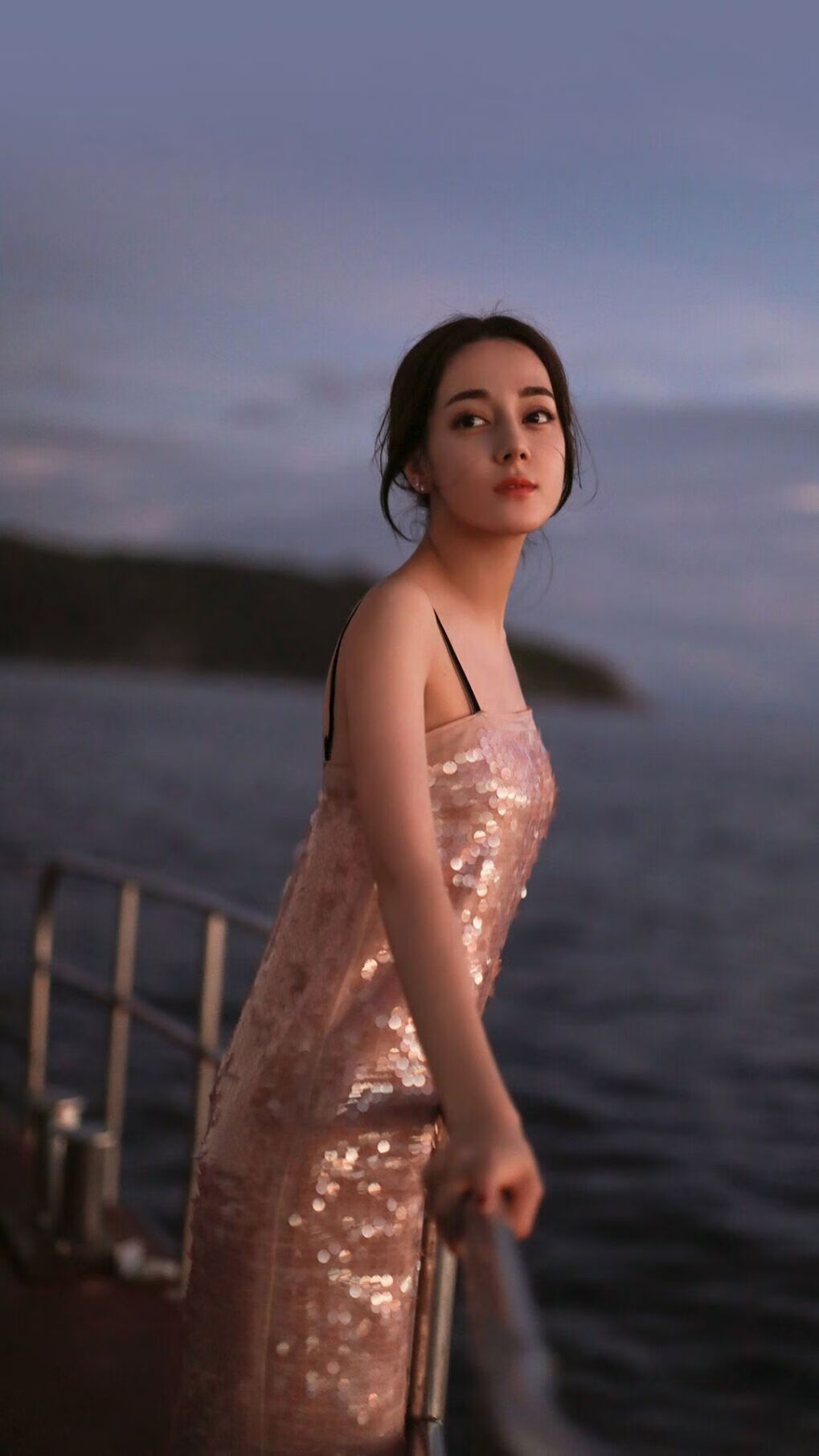 开云下载-塞维利亚硬仗，F1街道赛的狂野西班牙之夜