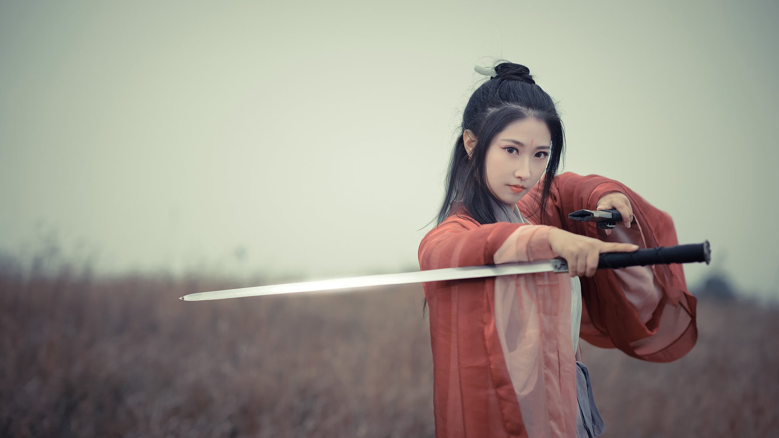 开云体育登录-沉默的引擎，伦纳德如何用最安静的方式点燃全队